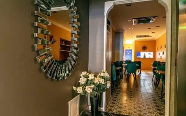 Отель Solo Special