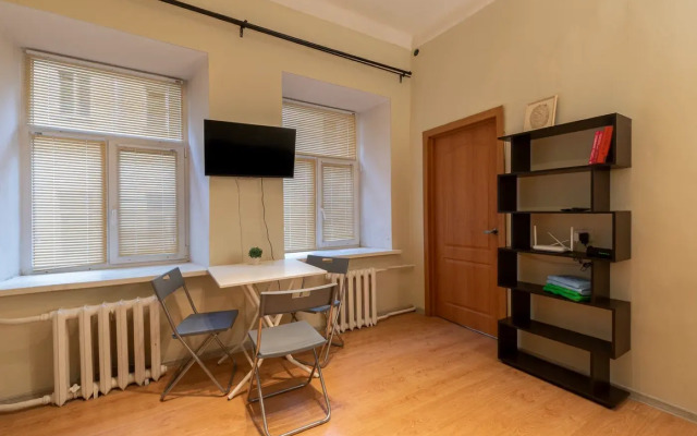 Na Vasilyevskom Ostrove Flat