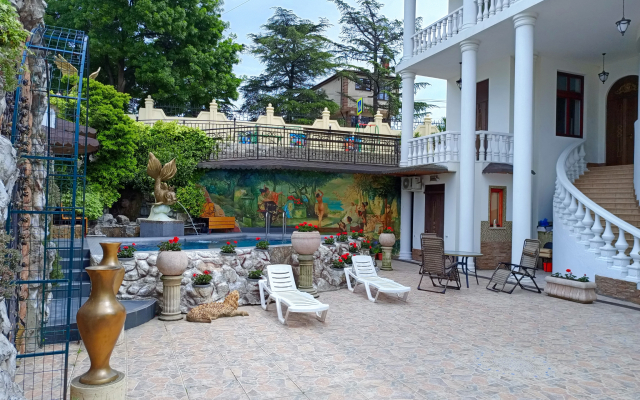 Loran Guest house