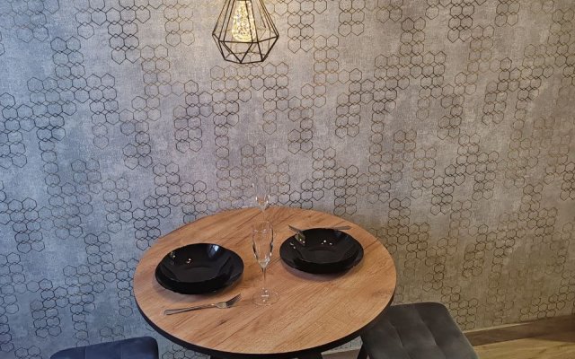 S kondicionerom i parkovkoj Flat