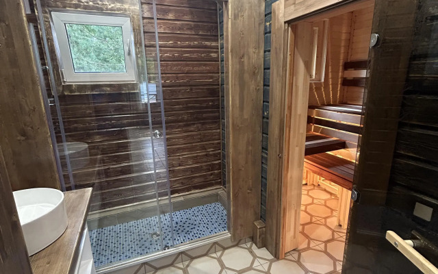 Частный дом Брусничный Коттедж с сауной