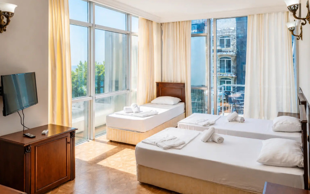 Отель Cameo Hotel