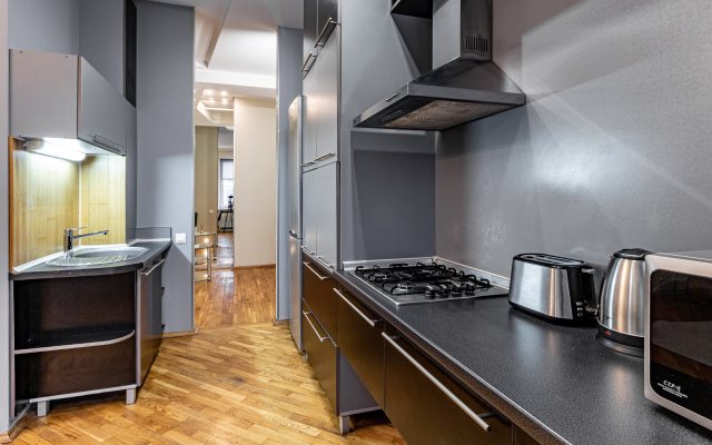 Nice Apartment Near Victory Square Metro Station Apartments