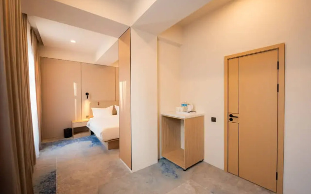 Rum Hotel
