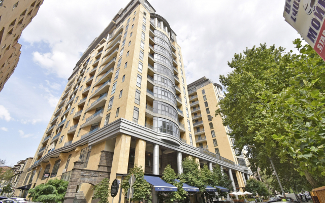 3-Komn. V Novostroyke, Ulitsa Arama, Di6413 Flat