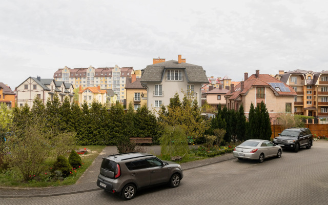 Svetlaya Ryadom S Morem Flat