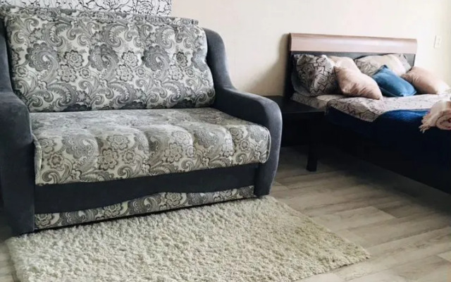 Na Ul. Srednyaya, 5/1 Flat