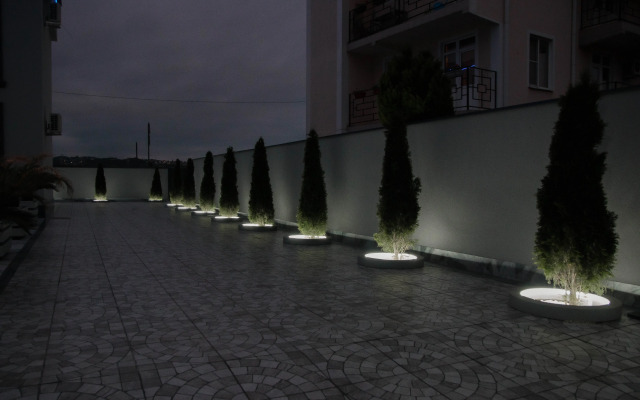 Vzlyot Guest House