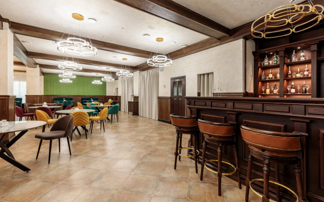 Отель Рудов