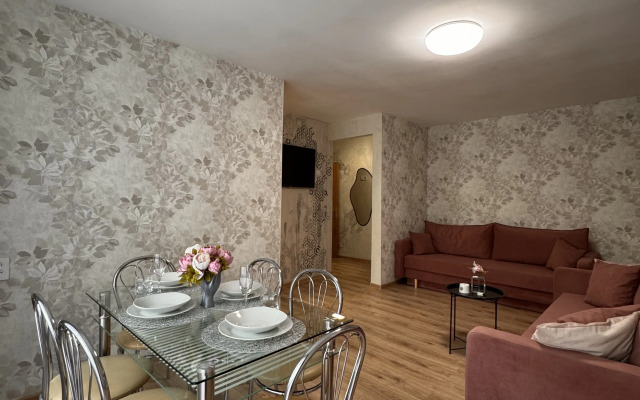 V samom Serdtse Kyonigsberga Flat