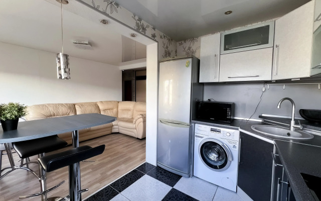 Квартира 3-комнатная на Баумана 12