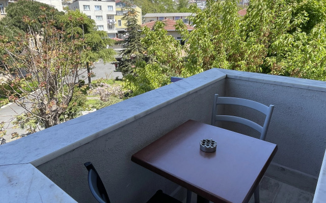 Arat Suites Apart-hotel