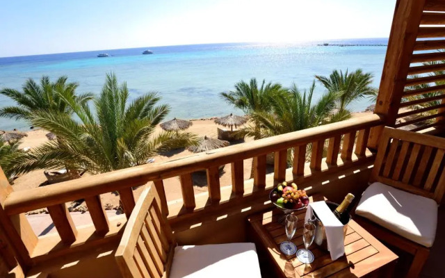 The Breakers Diving & Surfing Lodge