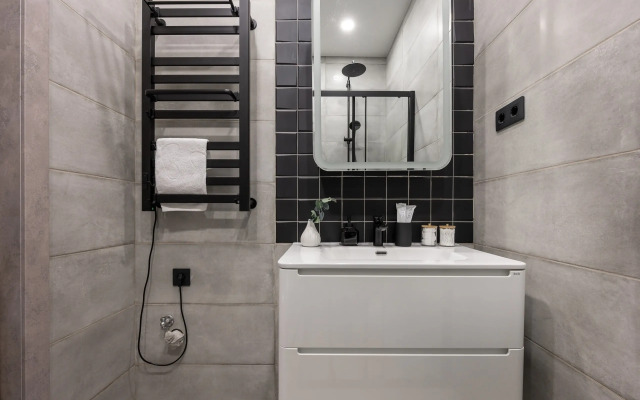 Bolshaya I Stilnaya S Vidom Na Gory Flat