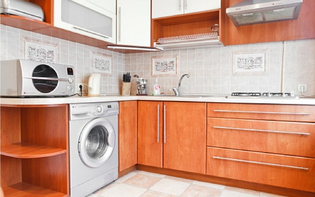 Nezavisimosti 74 Apartments