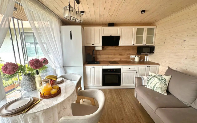 Eko s Basseynom Guest House