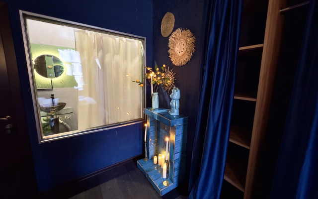 Апартаменты с видом на Невский