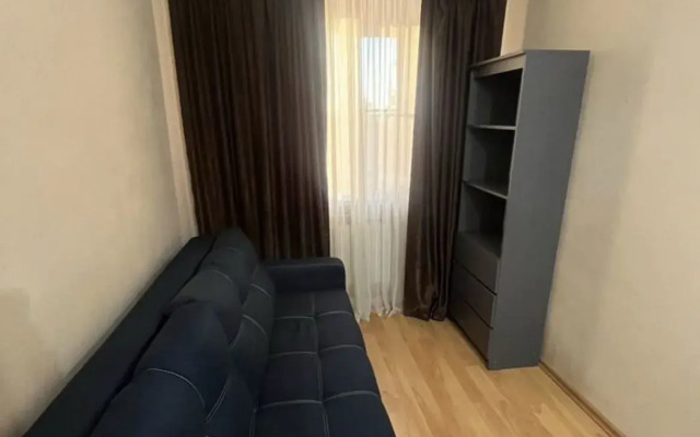 Na Atamanskaya 60A Flat