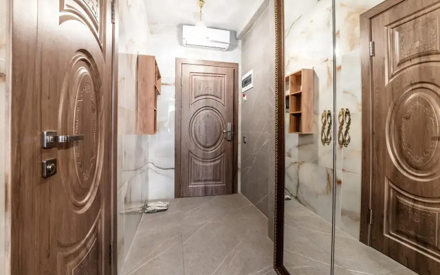 Elitny Apartament v Gostinitse Senator Flat