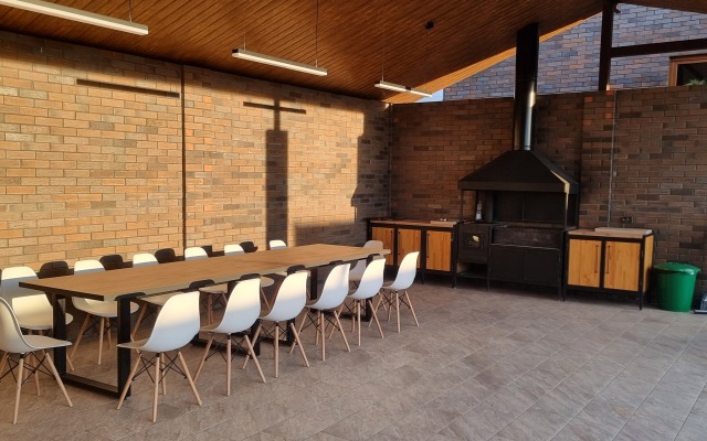N1 Chetyre Sezona Guest house