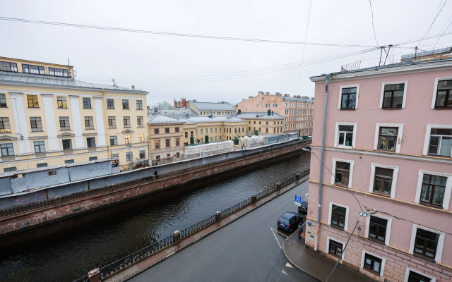 Апартаменты с Видом на Канал Грибоедова