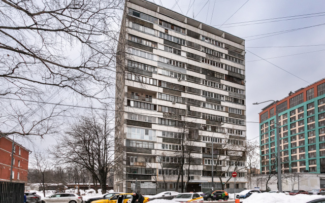 U Metro Prospekt Mira i Botanisheskogo sada Flat