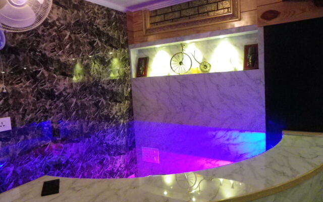 The Lodge B & B