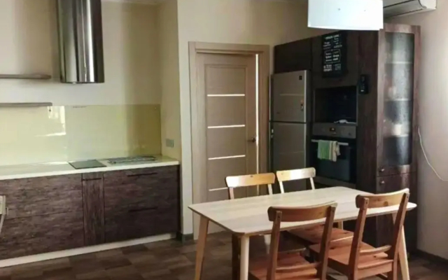 Квартира Просторная двухкомнатная для большой семьи