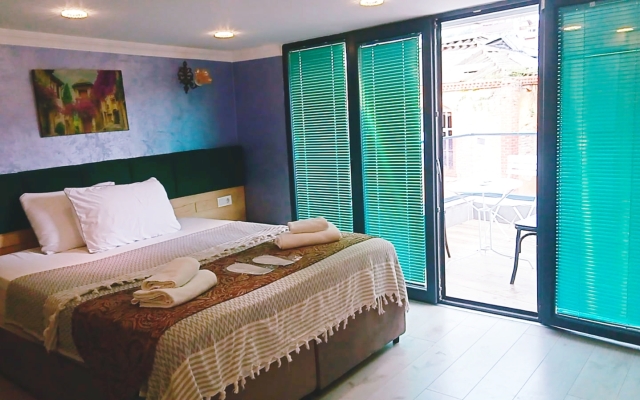 Loren Hotel & Suites