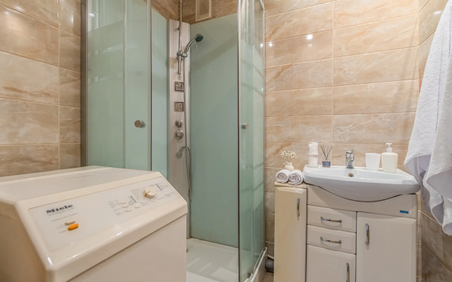 Shikarnye dvukhkomnatnye apartamenty v istoricheskom tsentre goroda Apartments