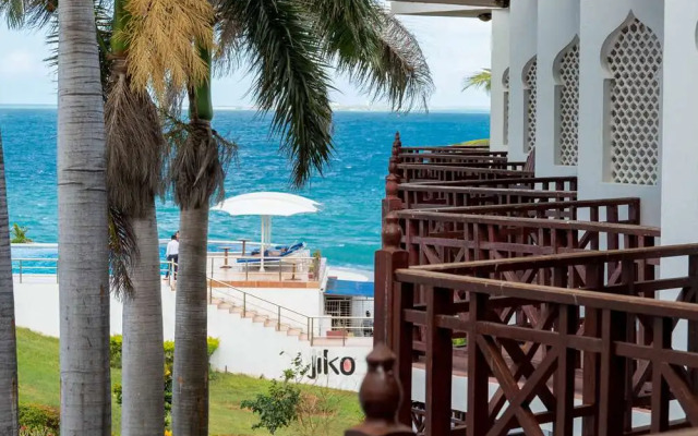 Golden Tulip Dar Es Salaam Hotel