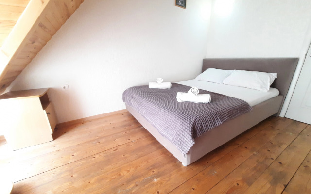 Uyutny Loo Guest House