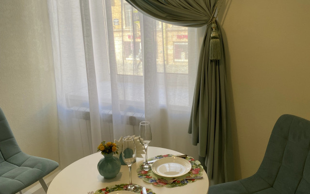 Velikolepnaya v tsentre Sankt-Peterburga Flat