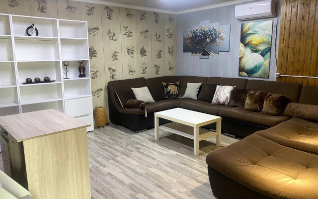 Uyutny Letniy Domik Chalet