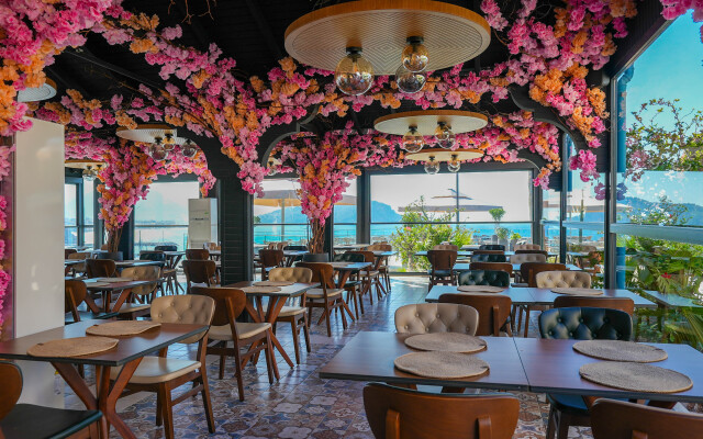 Ada Port Hotel - Adults Only