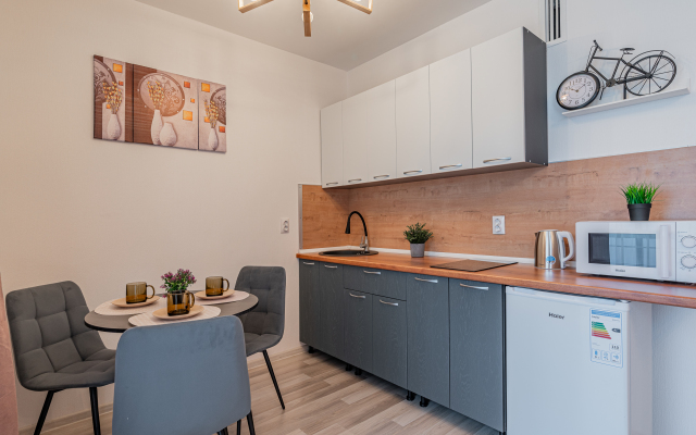 Апартаменты на Академика Ландау 38к2