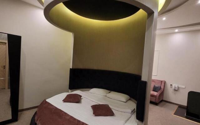 Roma Yerevan & Tours Hotel