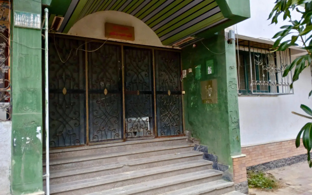 Мебелированные комнаты Gadou Rooms