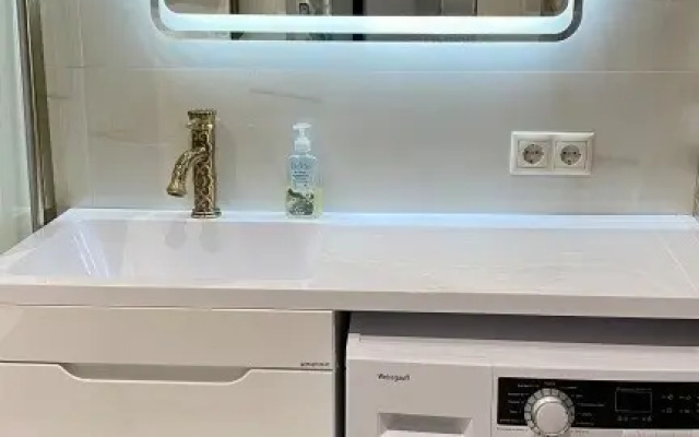 Luks Krasiveyshiy v ZhK "Barselona Park" s Bol'shim Balkonom i Vidom na More Apartment