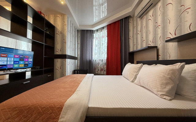 Tut Khorosho Na Surikova 53a 5 Flat