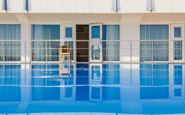 Levant Hotel