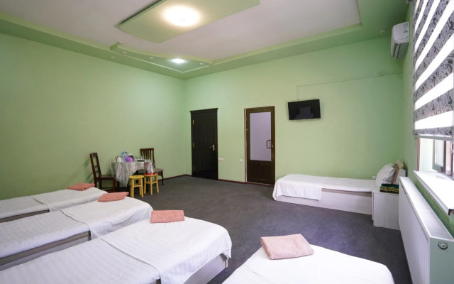 Luxe Hotel