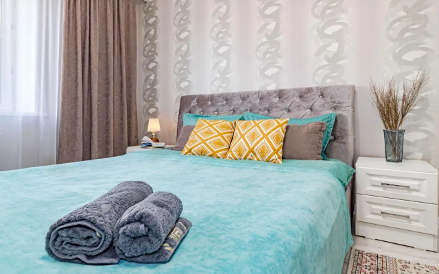 Prostornaya S Kruglosutochnym Zaezdom Apartments