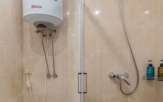 Odnokomnatnye Trekhmestnye Na Mikhaylovskaya 51 Apartments