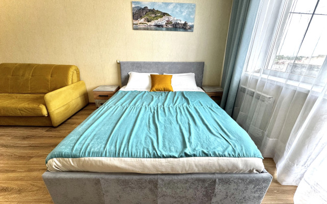 Lazur s obshirnym vidom na gorod Apartments