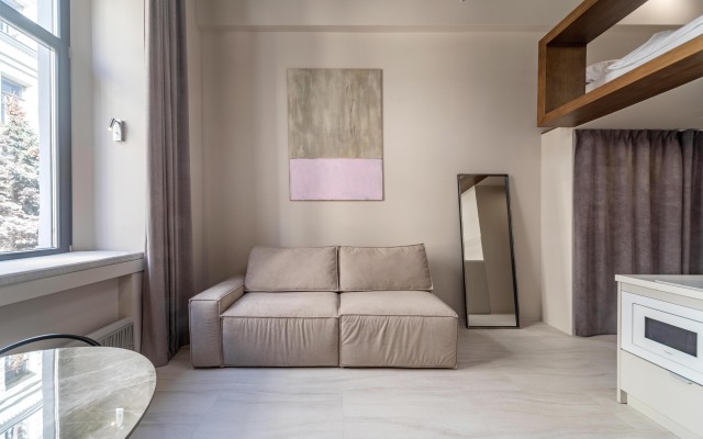 Dvuhurovnevaya v osobnyake u Kremlya Flat