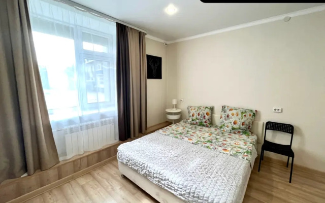 Naberezhnaya 66 s dvuspal'noj krovat'yu Apartment