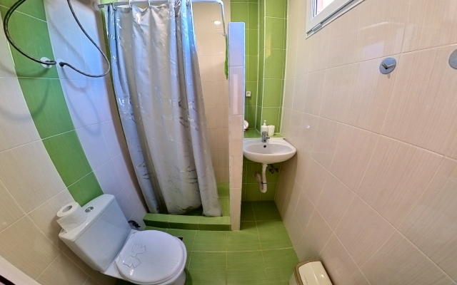 Yuzhny Guest House