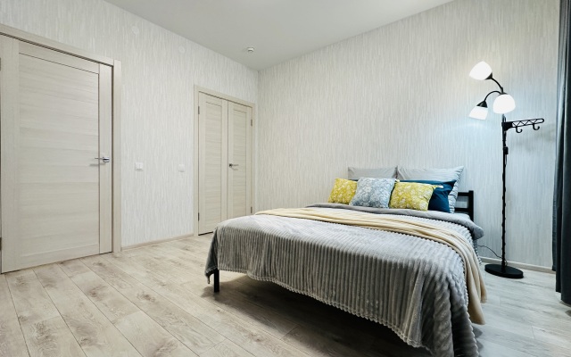 Uyutnaya Evro-dvukhkomnatnaya na 23 etazhe Flat