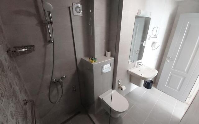 Pearl Beach Hotel